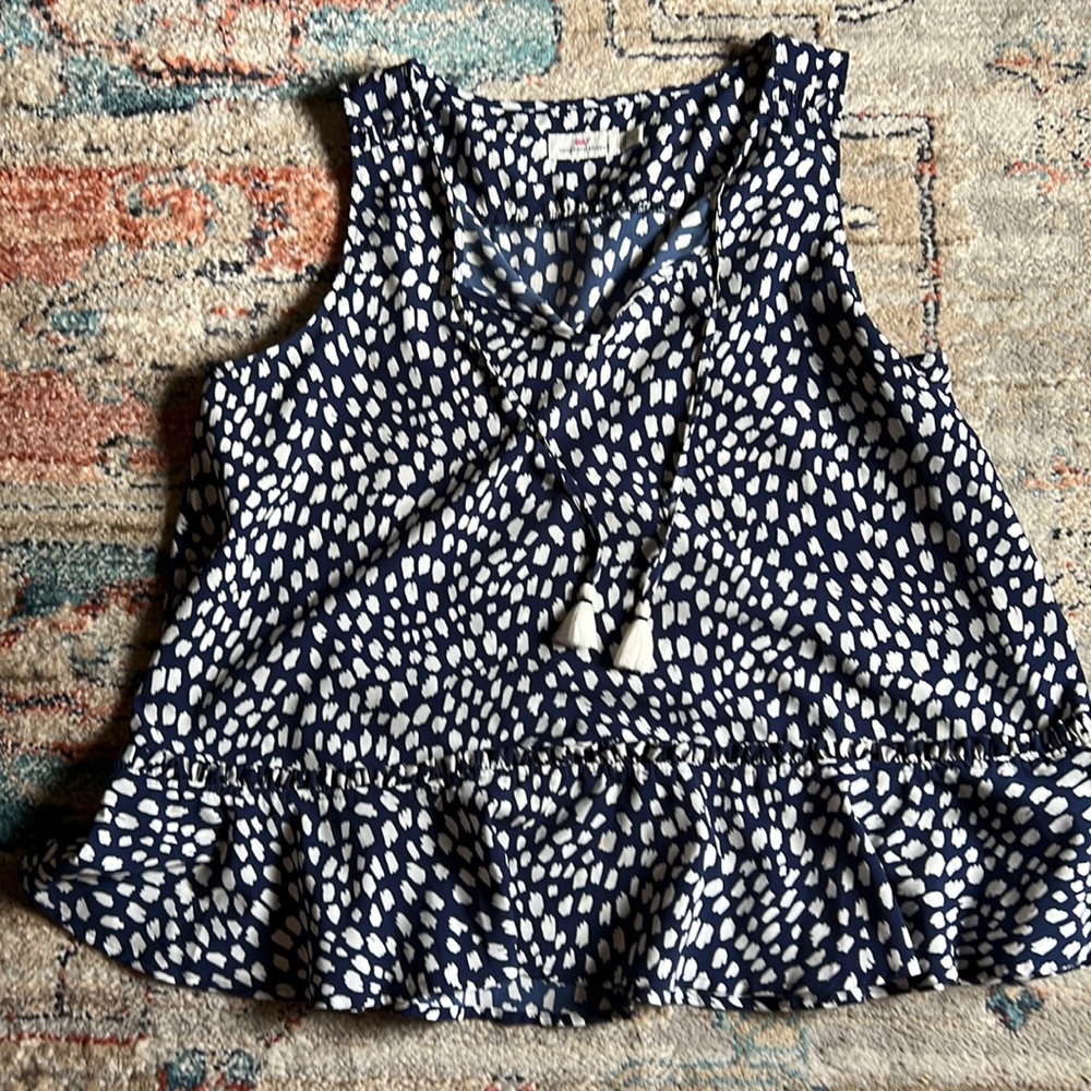 Vineyard Vines tank size XL